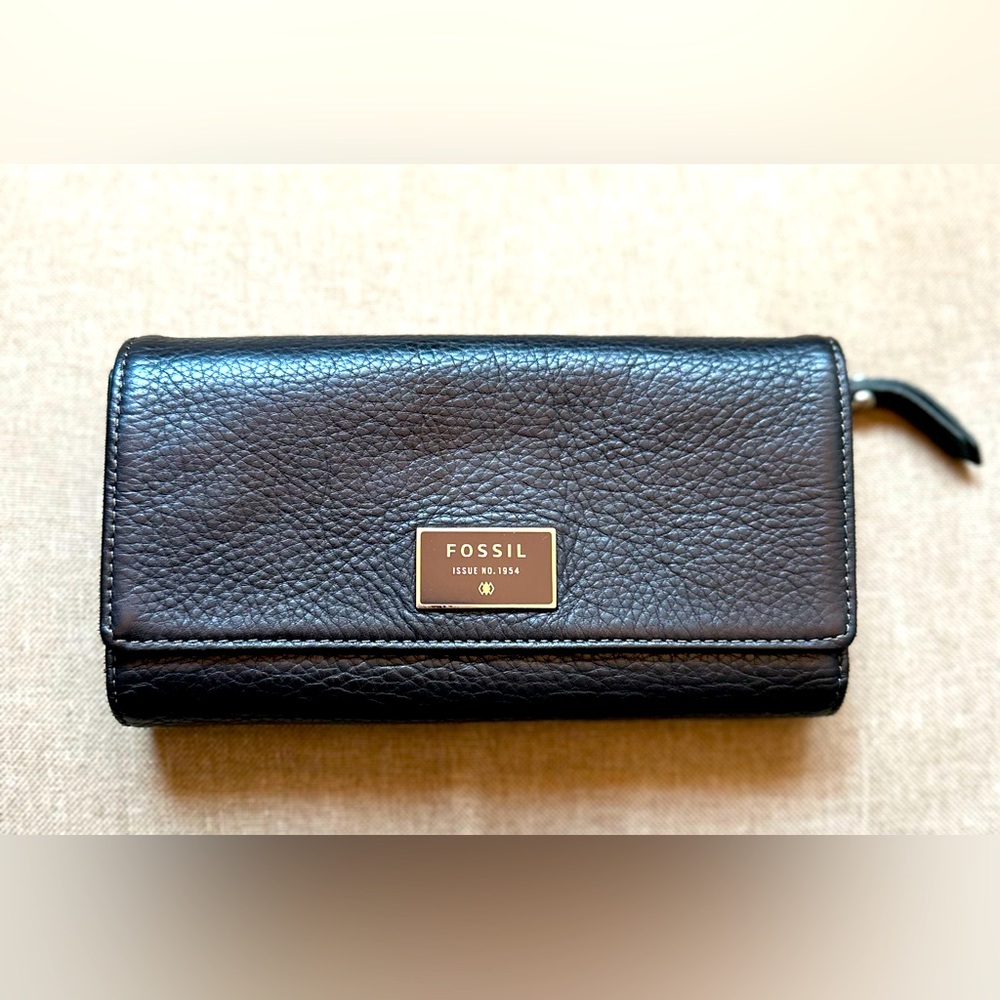 Fossil Black Women’s Wallet